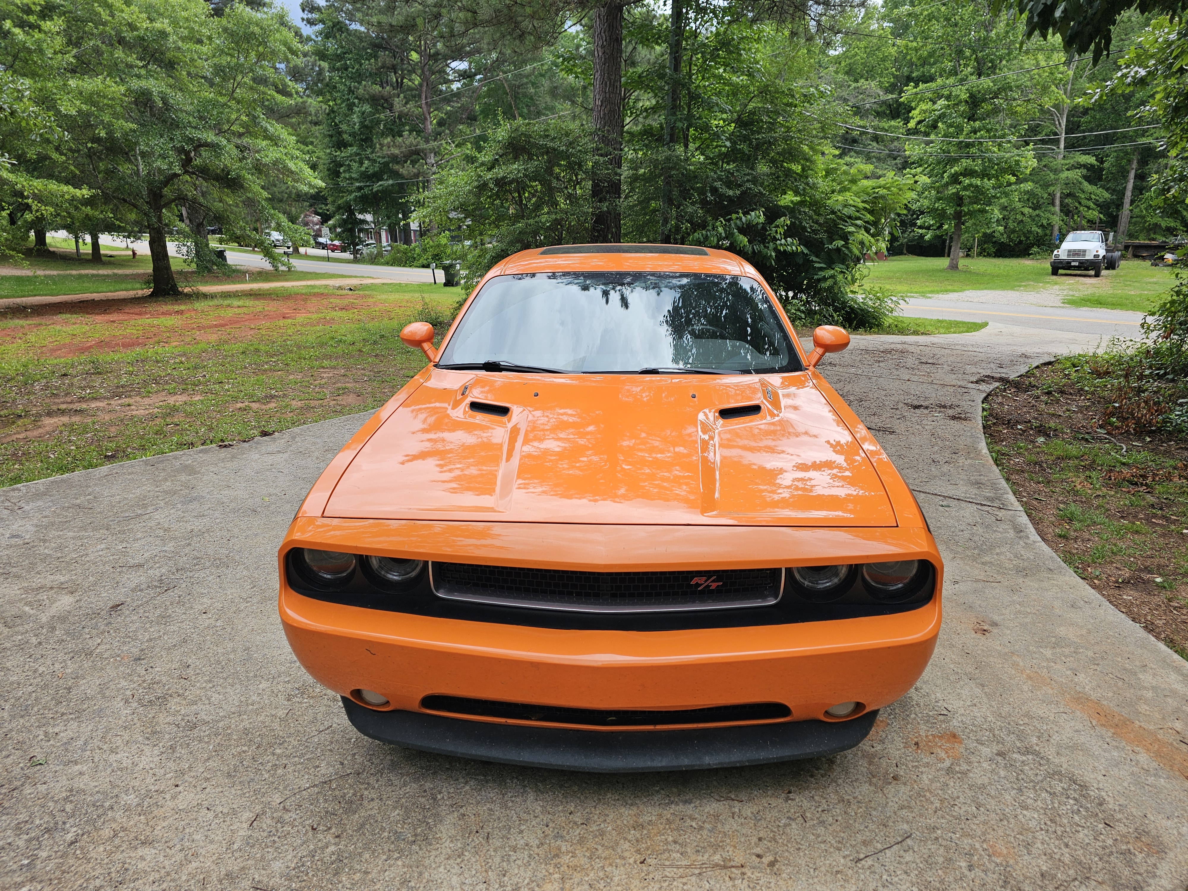 Used 2014 Dodge Challenger R/T RWD image 2