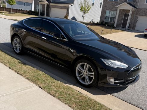 Used 2015 Tesla Model S 85D AWD/4WD image 1