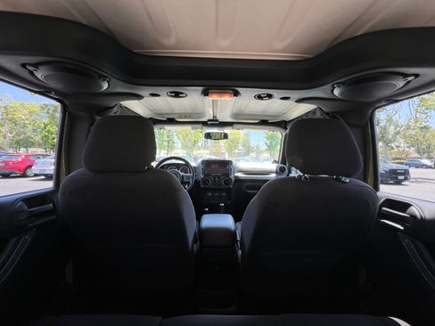 Used 2013 Jeep Wrangler Unlimited Sport AWD/4WD image 10