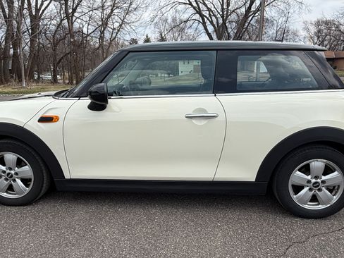 Used 2015 MINI Cooper 2-Door Hardtop image 10