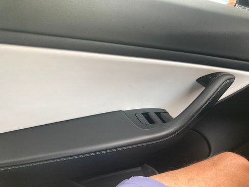 Used 2020 Tesla Model 3 Long Range image 10