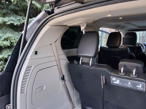 Used 2018 Chrysler Pacifica Limited w/ Advanced Safetytec Group image 20