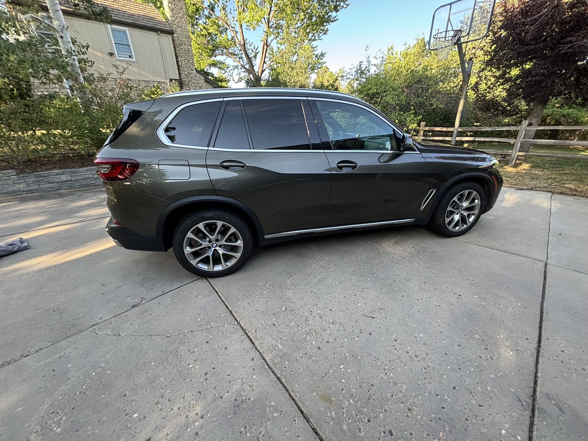 Used 2020 BMW X5 xDrive40i w/ Premium Package AWD/4WD image 4