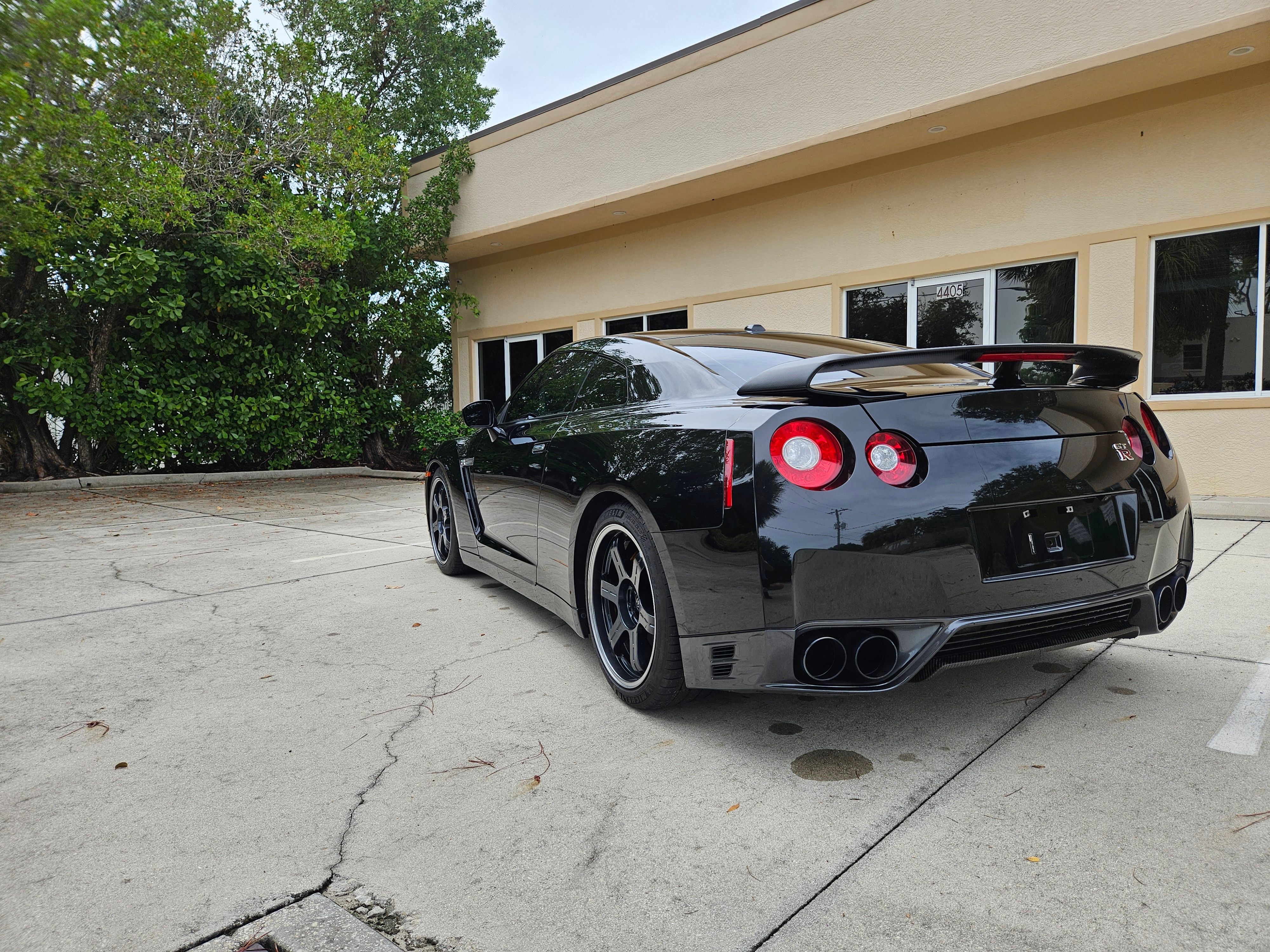 Used 2013 Nissan GT-R Black Edition AWD/4WD image 12