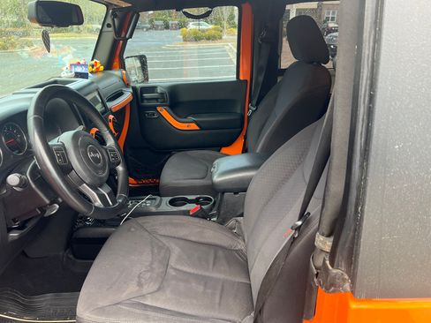 Used 2013 Jeep Wrangler Sport image 2