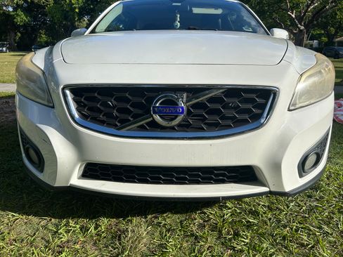 Used 2011 Volvo C30 image 2
