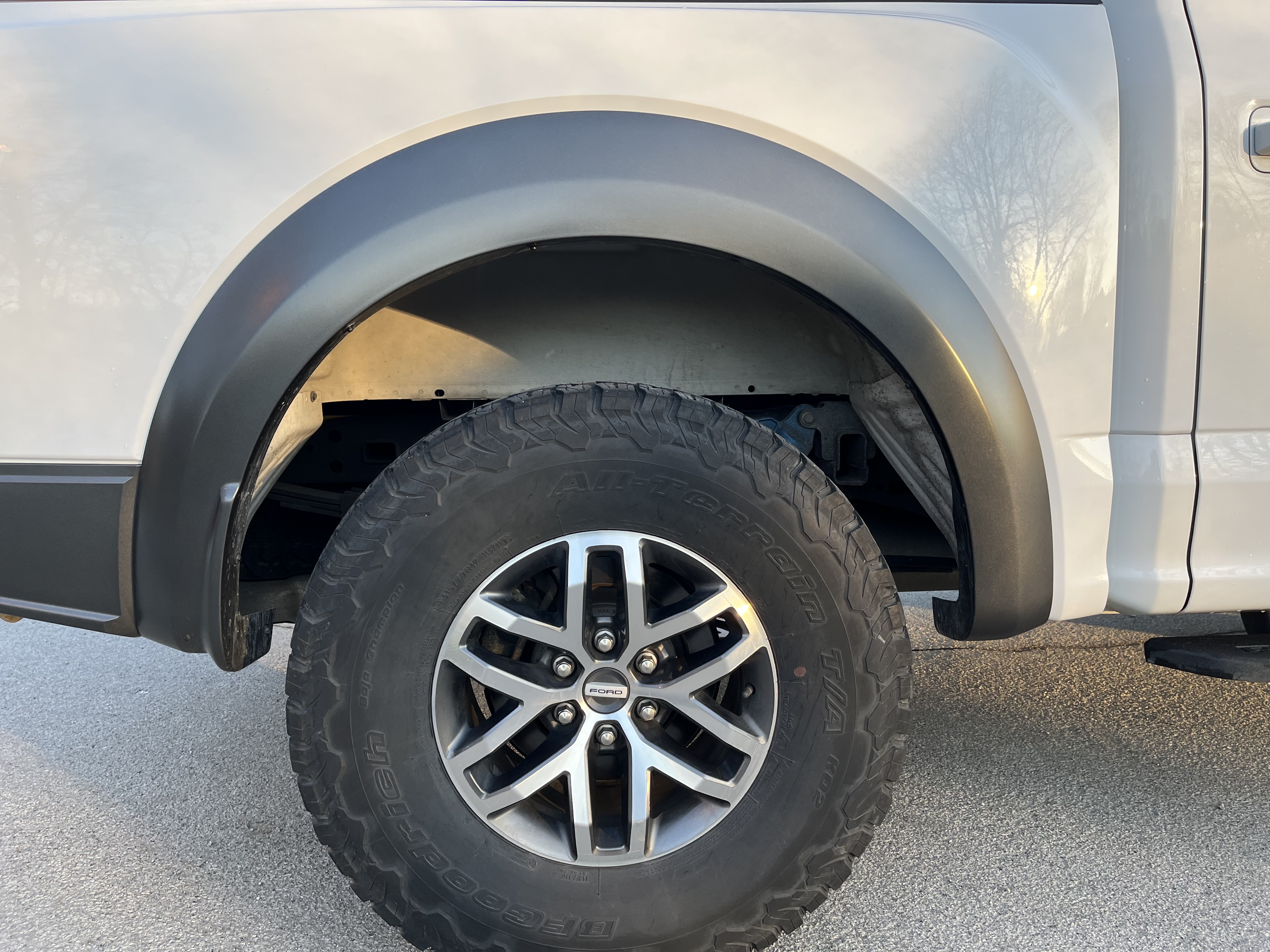Used 2018 Ford F150 Raptor w/ Equipment Group 802A Luxury AWD/4WD image 13