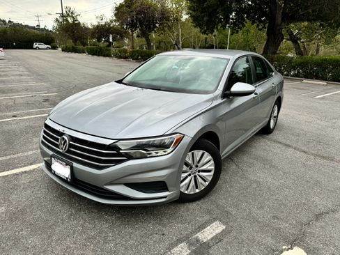 Used 2020 Volkswagen Jetta S w/ Driver Assistance Package image 1