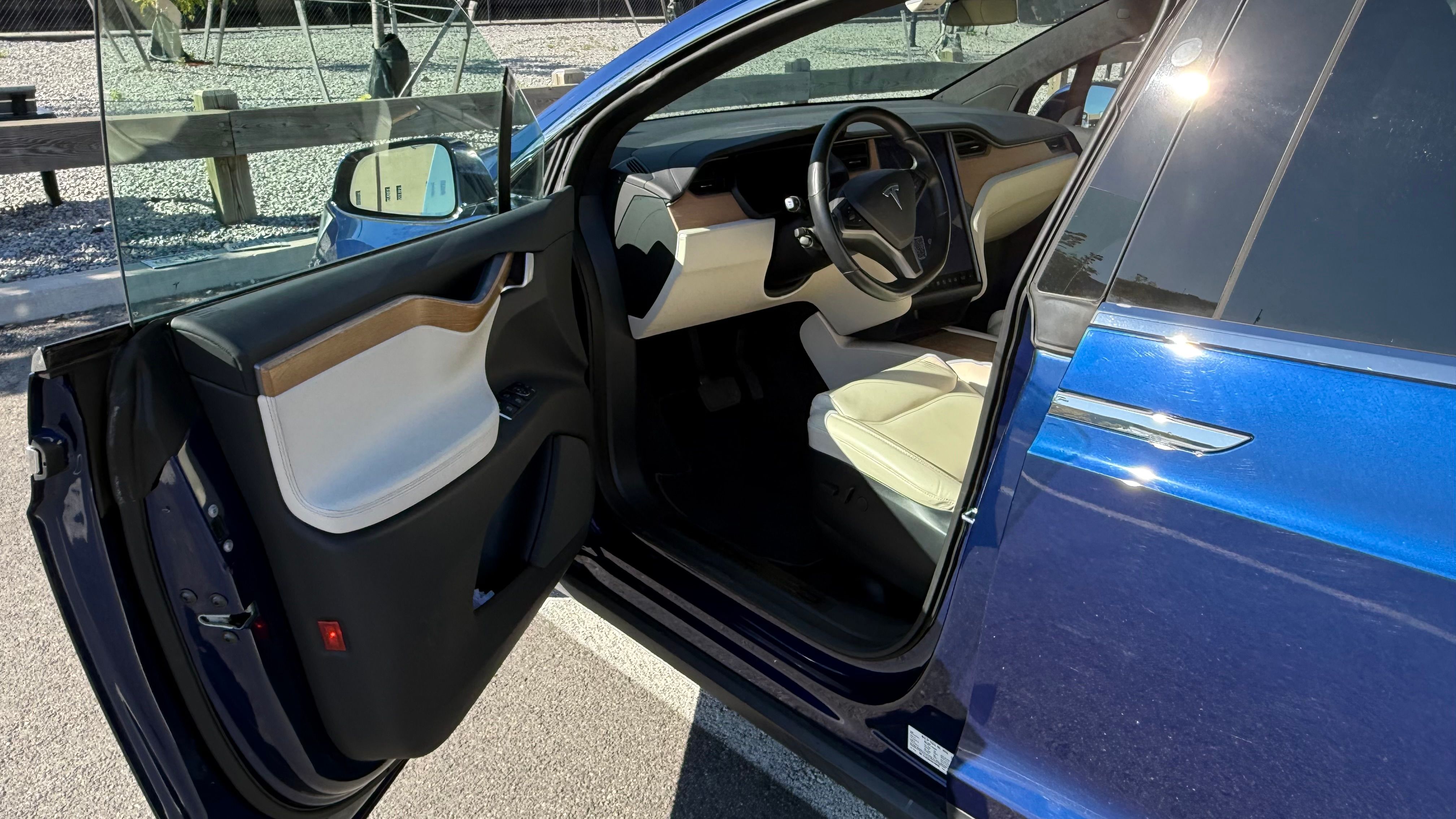 Used 2020 Tesla Model X Long Range AWD/4WD image 8