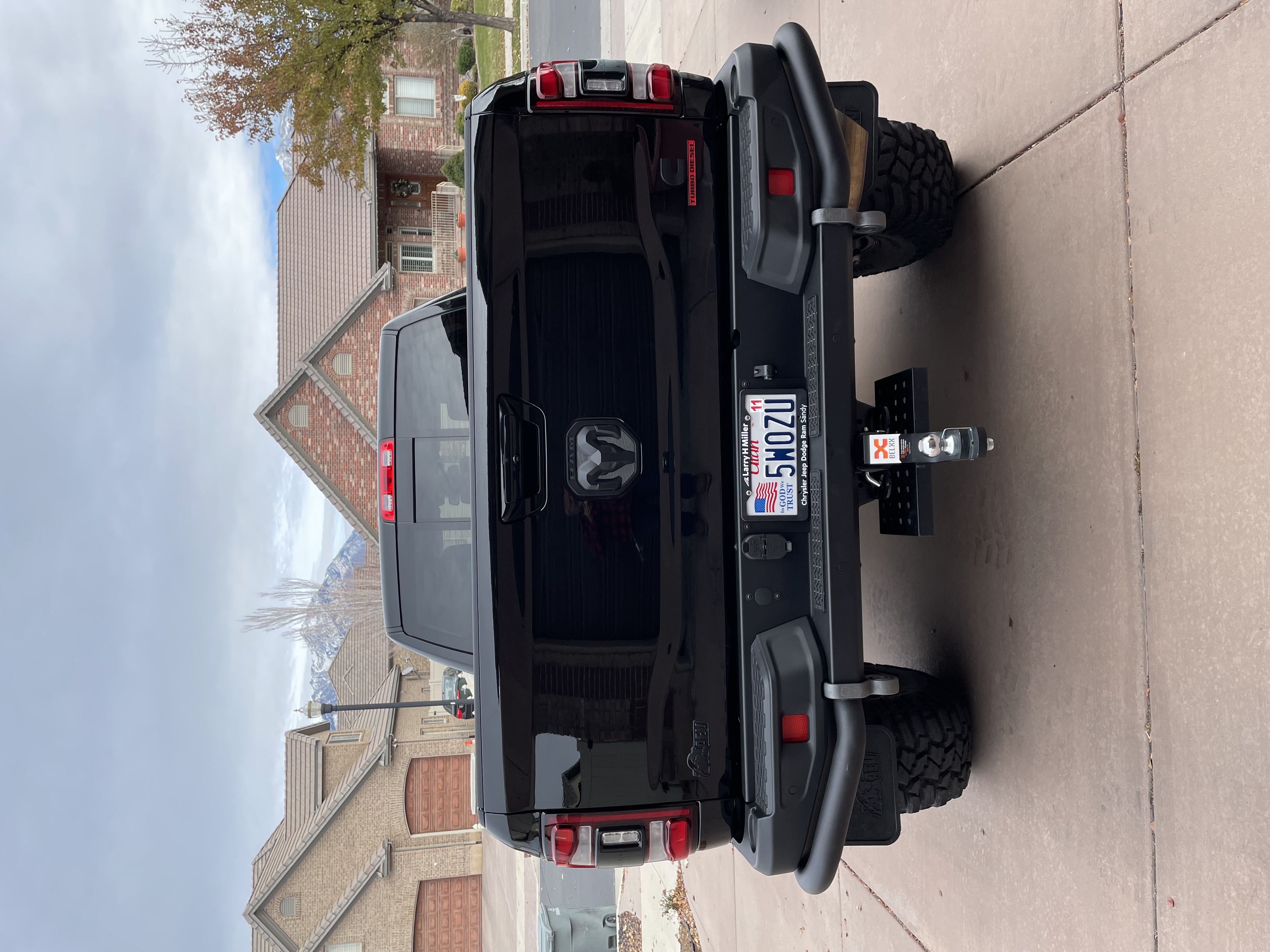 Used 2022 RAM 2500 Laramie w/ Night Edition AWD/4WD image 1
