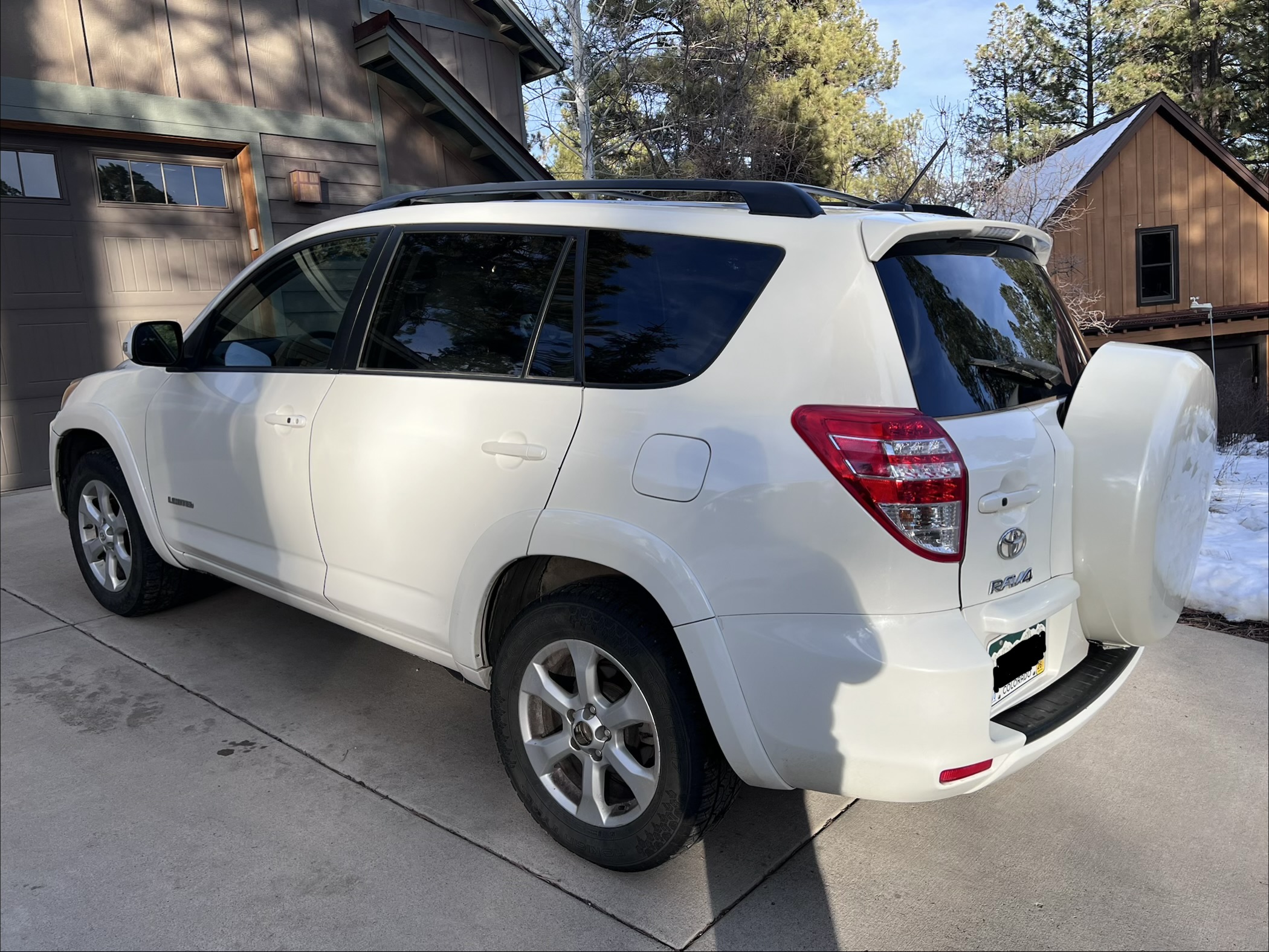 Used 2012 Toyota RAV4 Limited w/ Navigation Value Pkg AWD/4WD image 8
