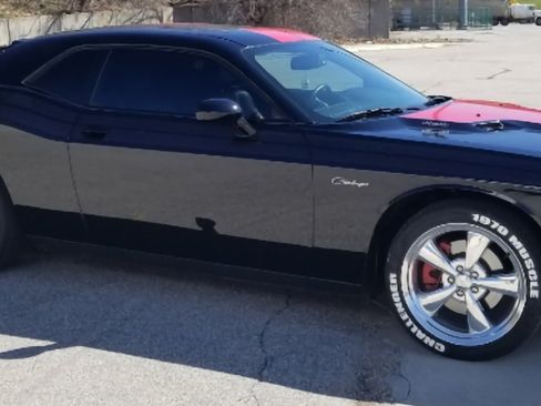 Used 2011 Dodge Challenger R/T RWD image 8