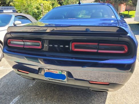 Used 2015 Dodge Challenger SXT Plus w/ Driver Convenience Group image 20