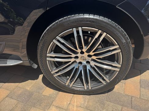 Used 2016 Porsche Macan S image 8