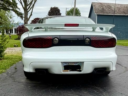 Used 2000 Pontiac Firebird Formula w/ Security Pkg RWD image 5