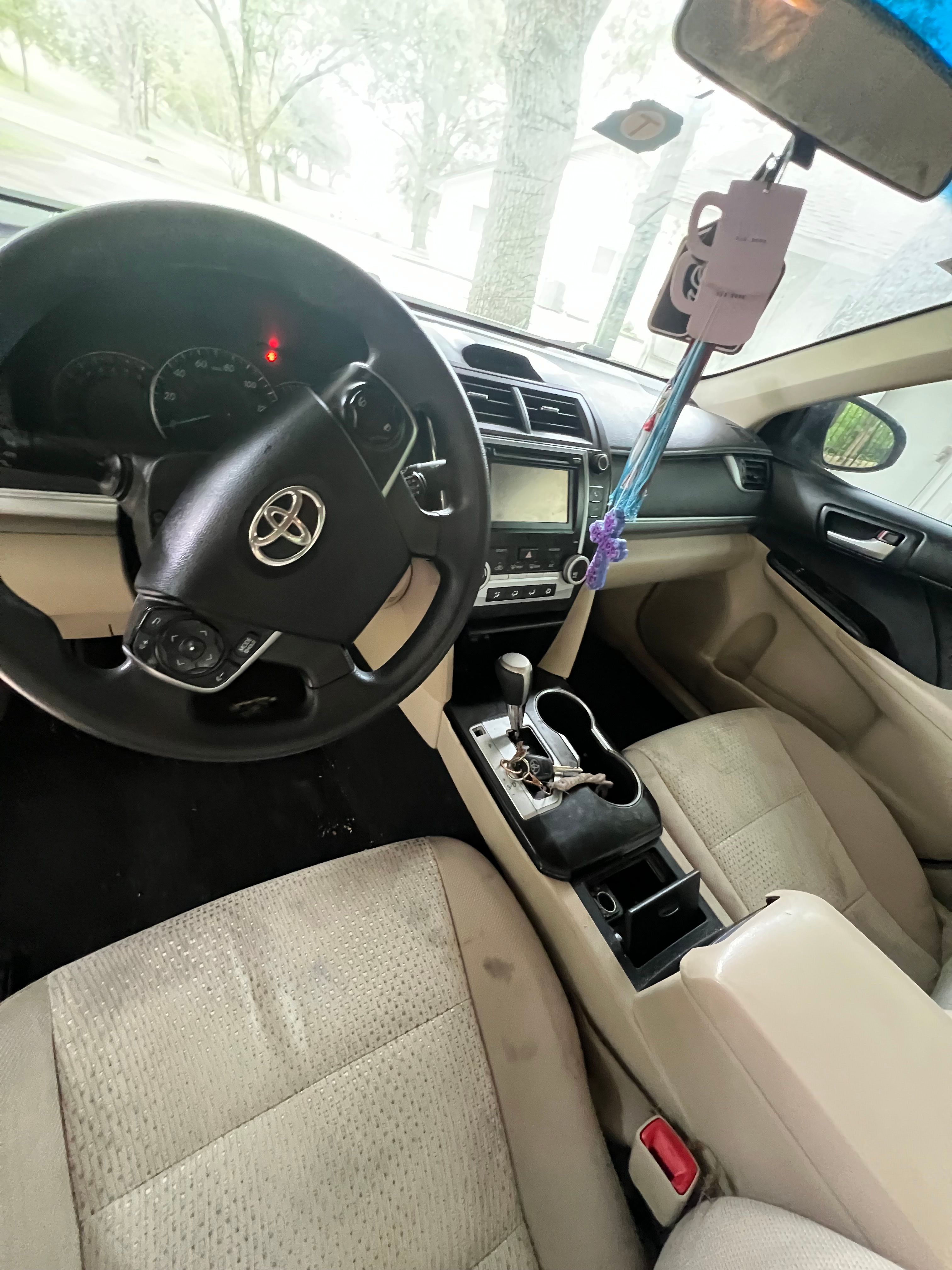 Used 2013 Toyota Camry LE FWD image 23