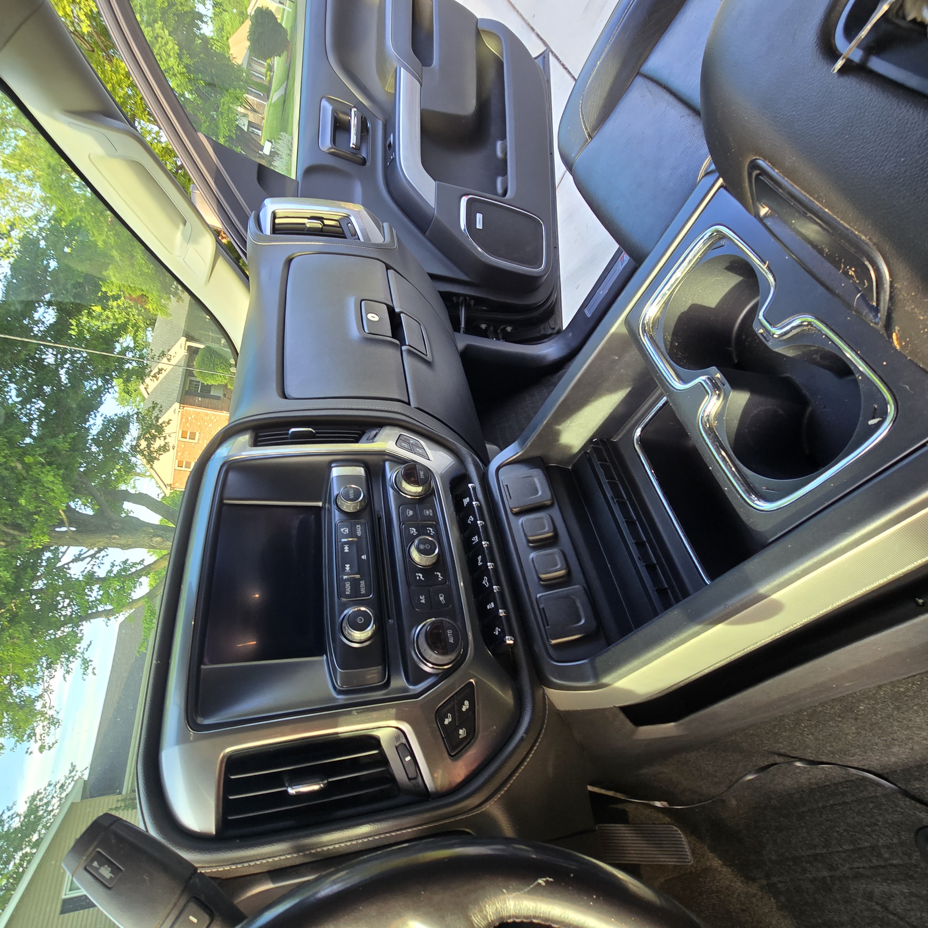 Used 2018 Chevrolet Silverado 2500 LTZ w/ Duramax Plus Package AWD/4WD image 12