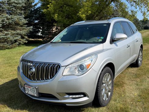 Used 2016 Buick Enclave Leather AWD/4WD image 2