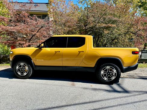 Used 2022 Rivian R1T Launch Edition AWD/4WD image 8