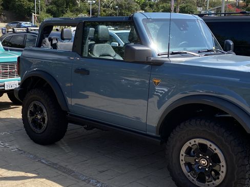 Used 2022 Ford Bronco Badlands image 4