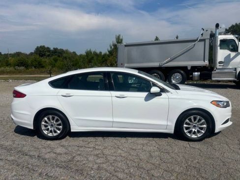 Used 2017 Ford Fusion S image 5