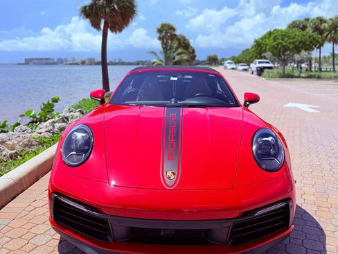 Used 2020 Porsche 911 Carrera S RWD image 4