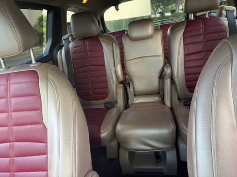 Used 2019 Honda Odyssey EX-L image 11