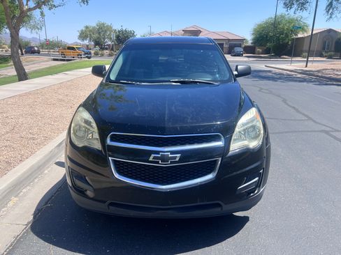 Used 2011 Chevrolet Equinox LS w/ Bluetooth Package FWD image 2