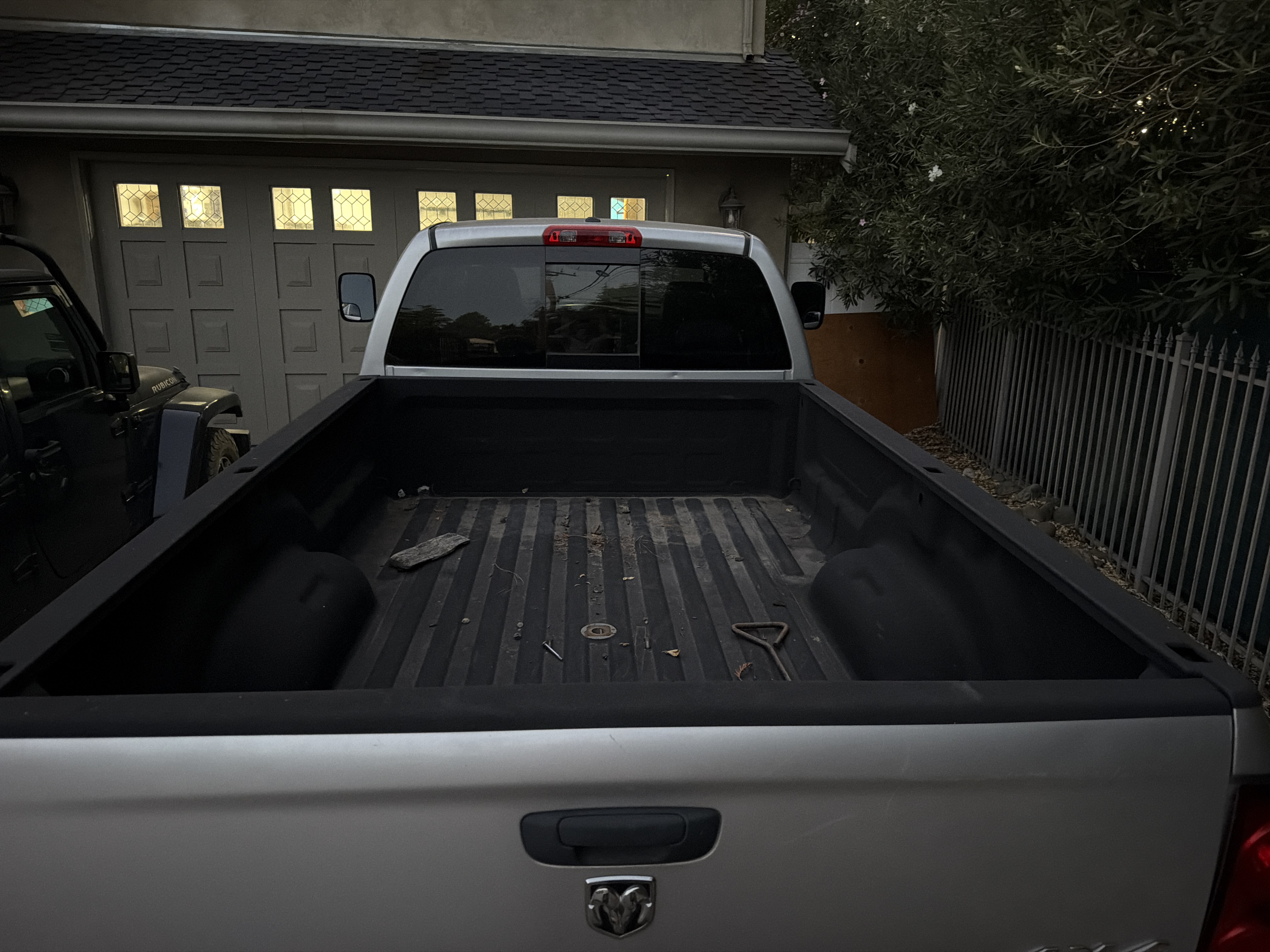 Used 2009 Dodge Ram 3500 Truck Laramie AWD/4WD image 10