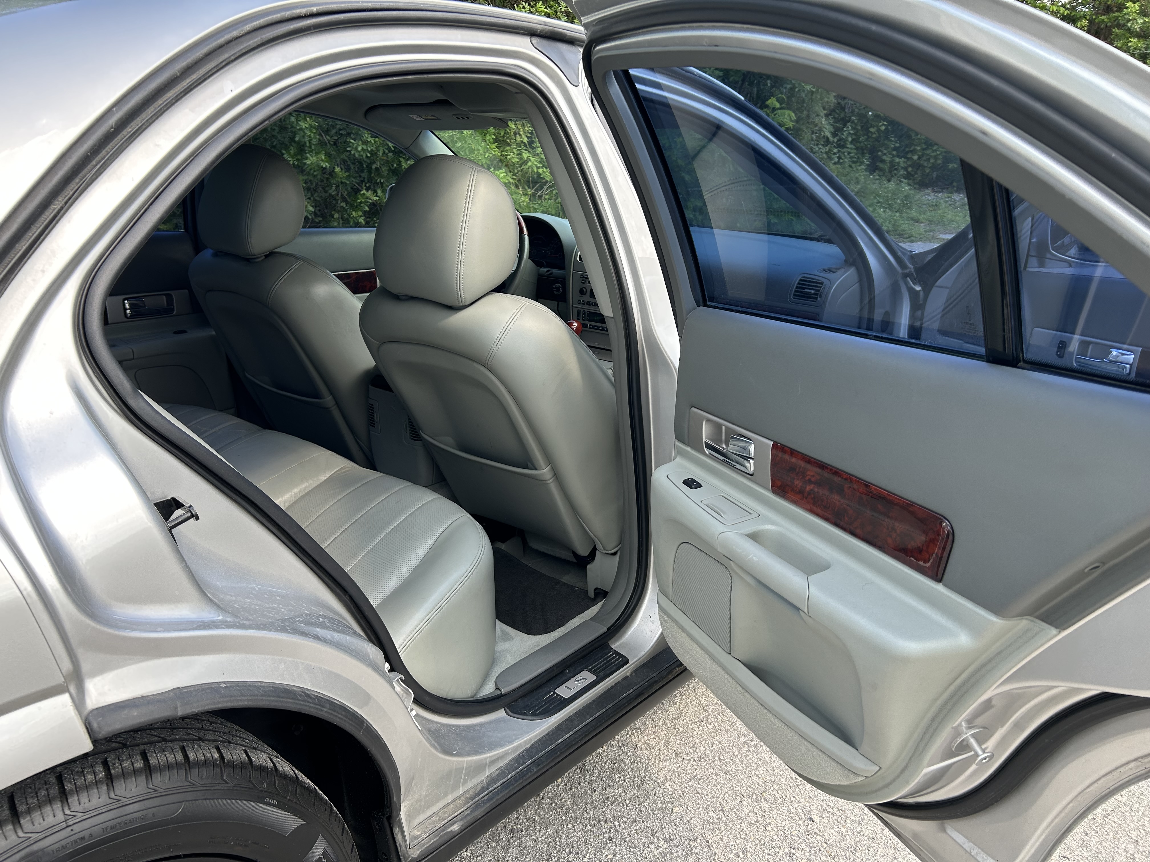 Used 2003 Lincoln LS RWD image 6
