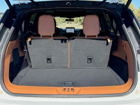 Used 2023 Lincoln Aviator Black Label w/ Dynamic Handling Package image 28