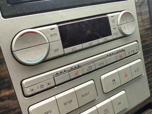 Used 2007 Lincoln Navigator 4WD image 12