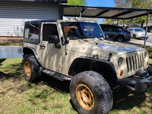 Used 2011 Jeep Wrangler Sport w/ Connectivity Group image 2