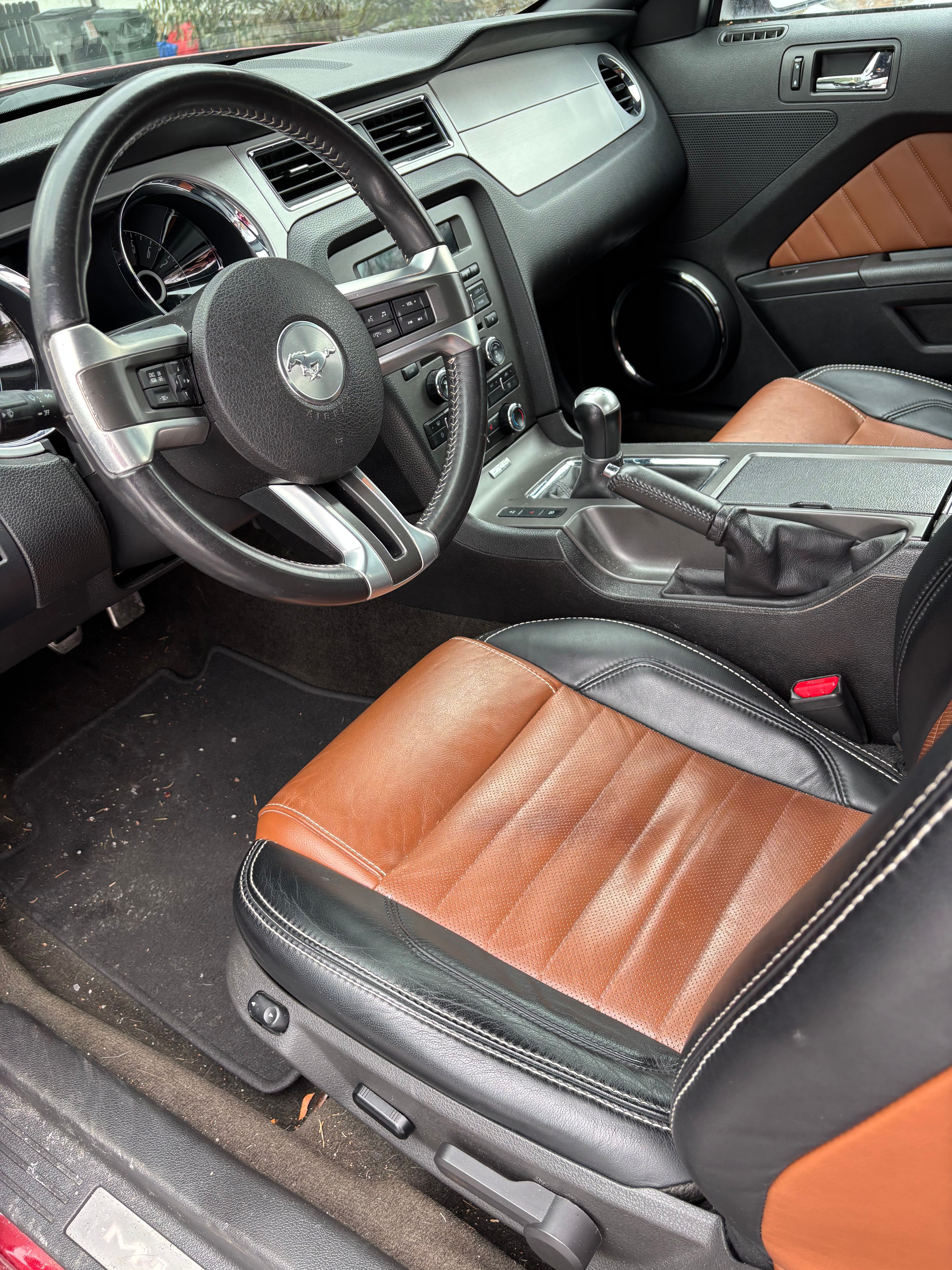 Used 2014 Ford Mustang Premium w/ V6 Performance Package RWD image 9