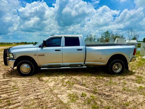 Used 2016 RAM 3500 Tradesman w/ Chrome Appearance Group image 6