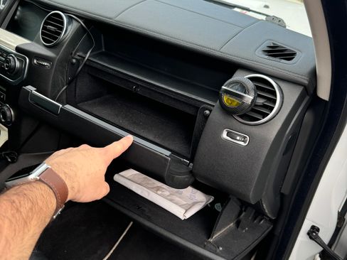 Used 2011 Land Rover LR4 HSE image 16