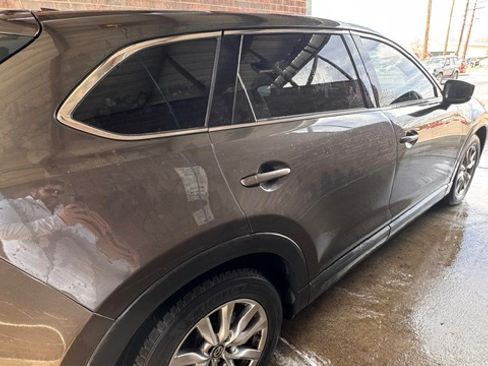 Used 2017 MAZDA CX-9 Touring image 10