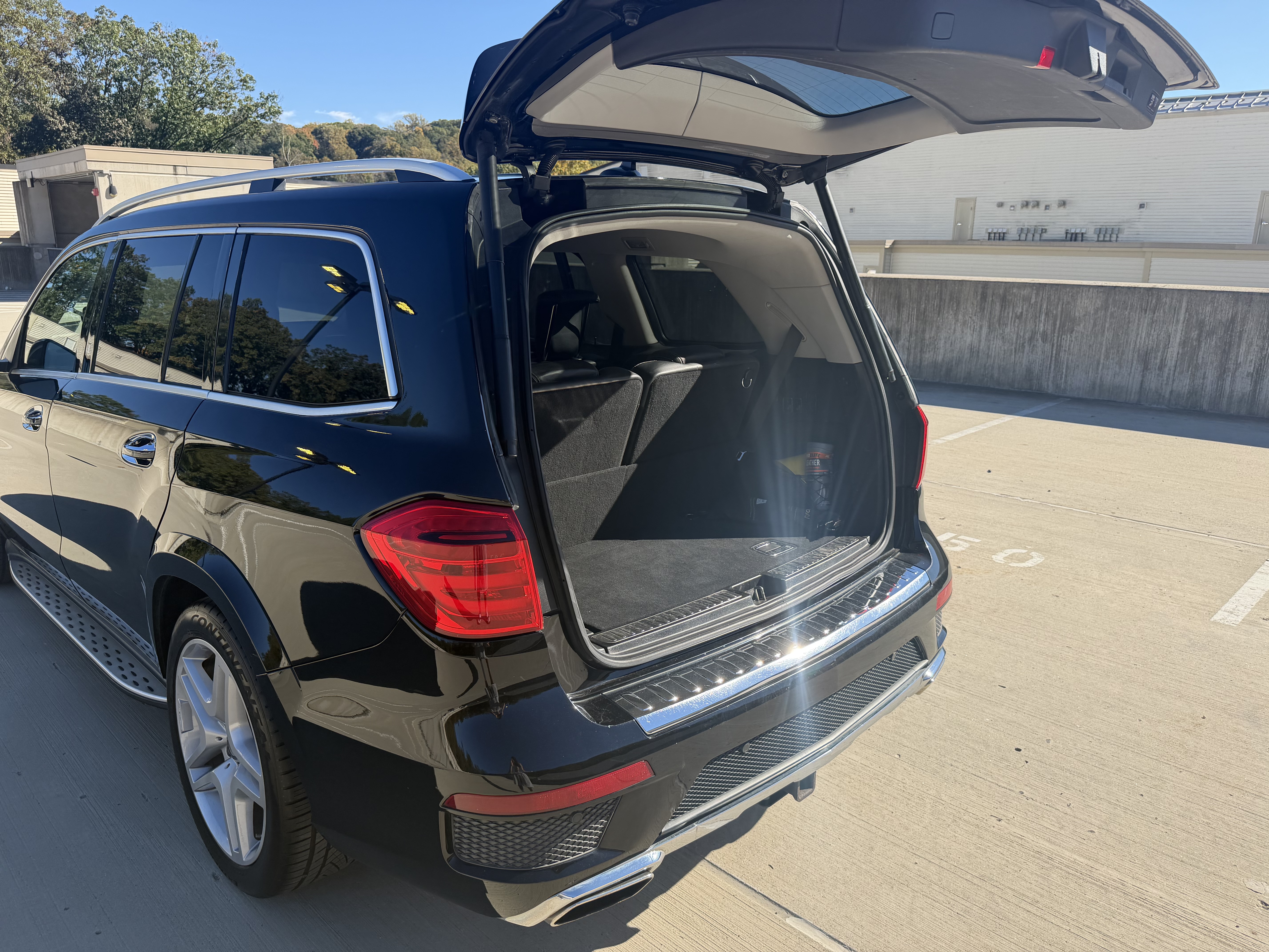 Used 2014 Mercedes-Benz GL 550 4MATIC image 16