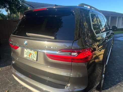Used 2022 BMW X7 xDrive40i w/ Premium Package AWD/4WD image 13