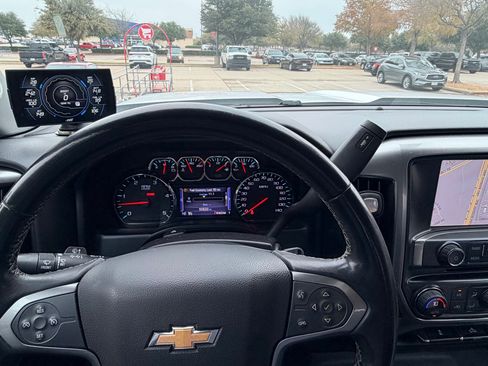 Used 2015 Chevrolet Silverado 2500 LT w/ LT Convenience Package image 9
