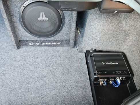 Used 2005 BMW 330i Sedan image 10