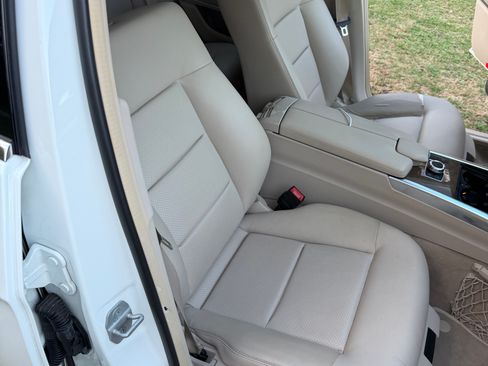 Used 2016 Mercedes-Benz E 350 Sedan image 14