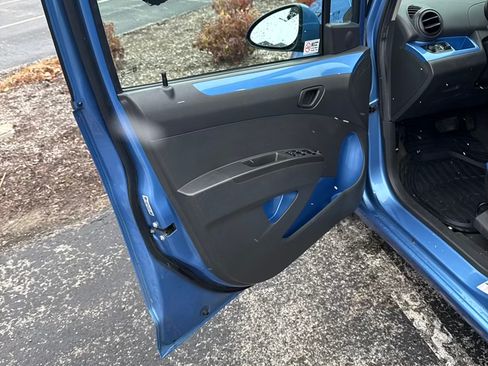 Used 2015 Chevrolet Spark LT FWD image 17
