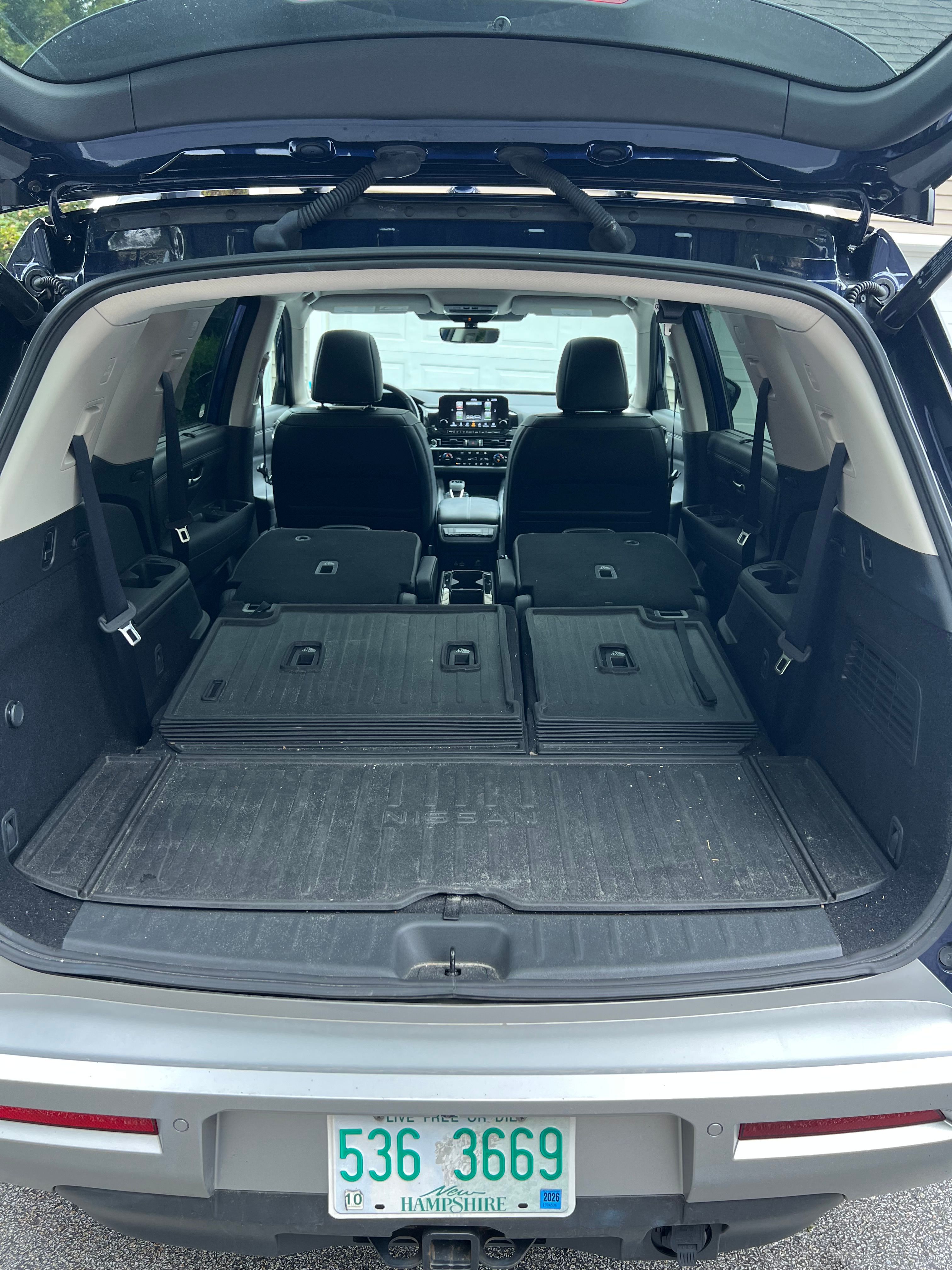Used 2023 Nissan Pathfinder Platinum AWD/4WD image 17
