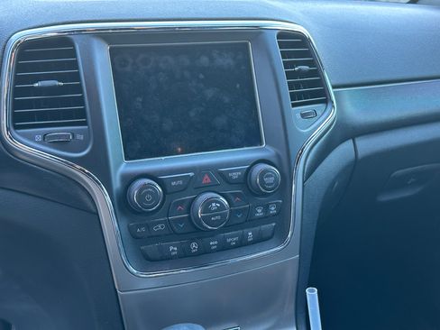 Used 2018 Jeep Grand Cherokee Altitude image 8