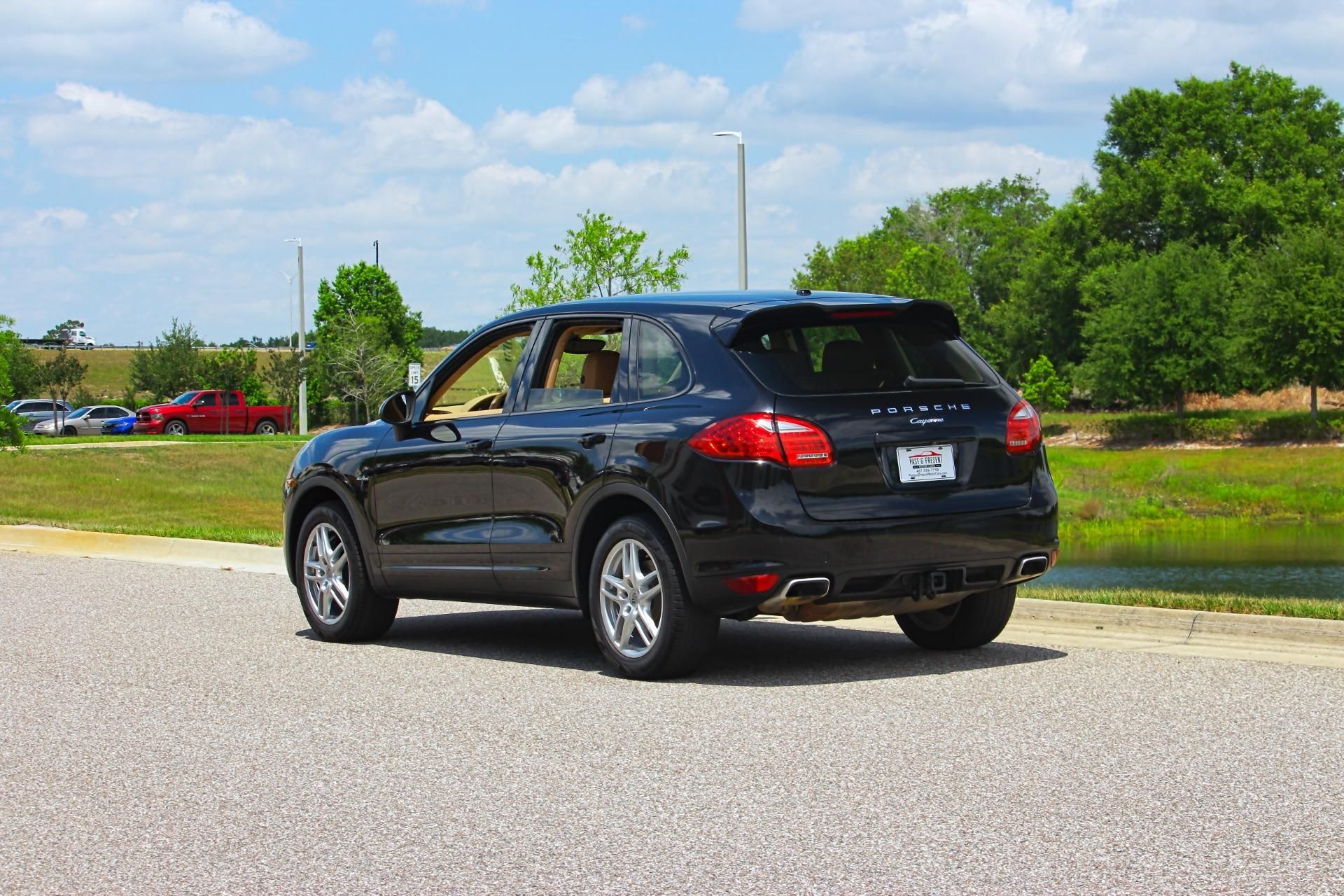 Used 2014 Porsche Cayenne Diesel AWD/4WD image 4