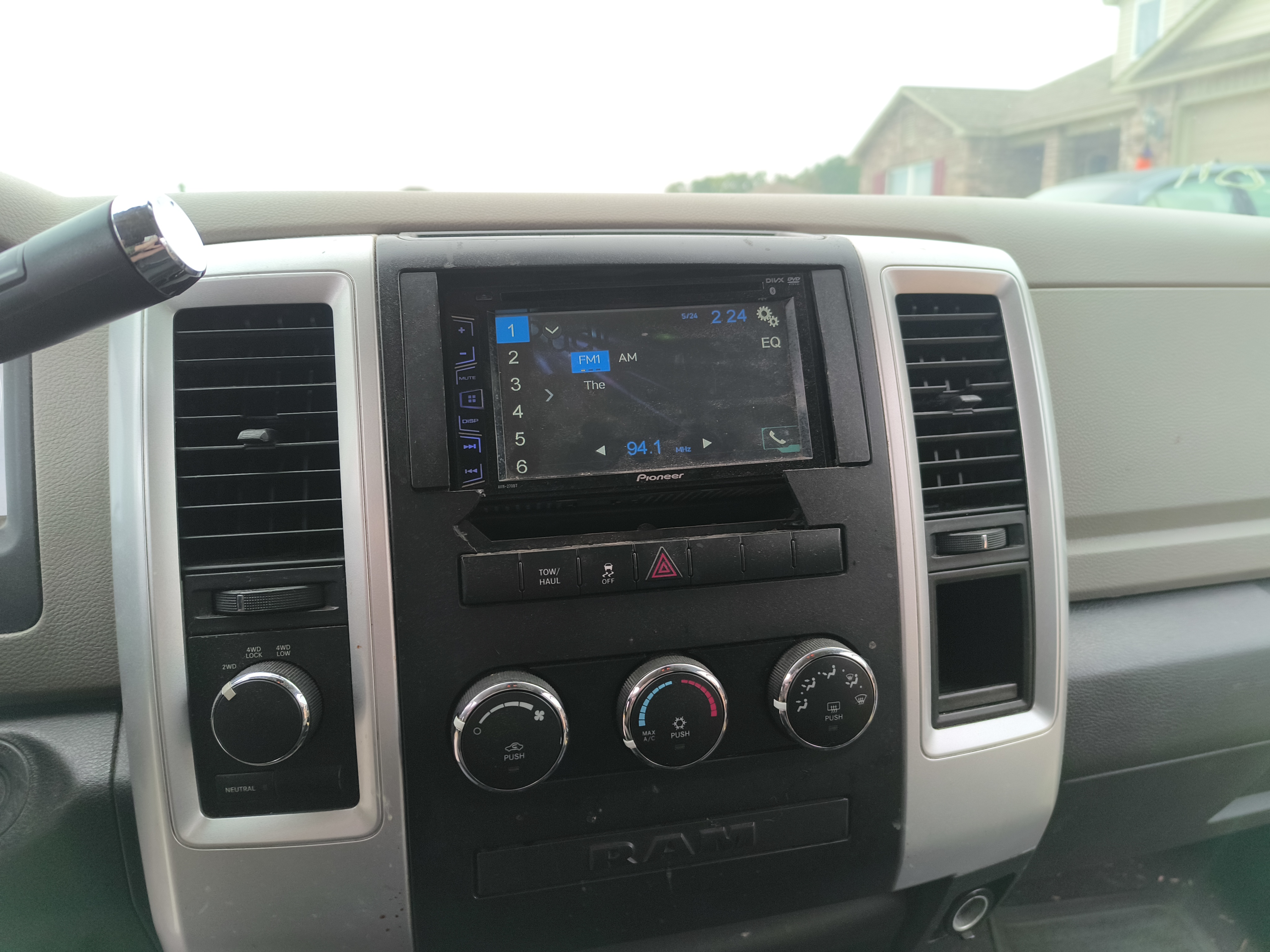 Used 2011 RAM 1500 Classic SLT AWD/4WD image 13