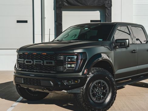 Used 2022 Ford F150 Raptor image 4