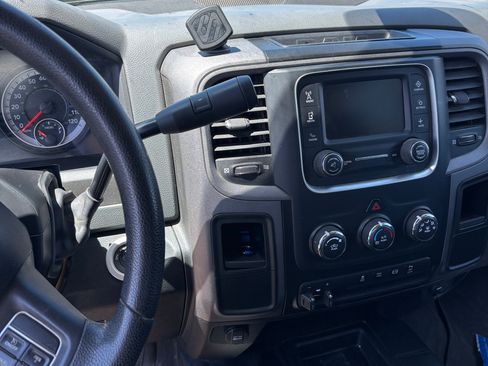 Used 2017 RAM 3500 Tradesman w/ Chrome Appearance Group AWD/4WD image 6
