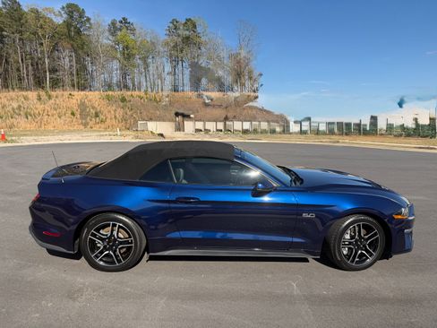 Used 2019 Ford Mustang GT Premium image 15